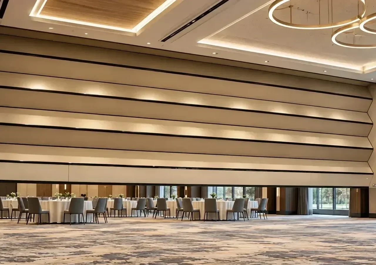 Airwall vertical lift operable partition in a hotel ballroom
