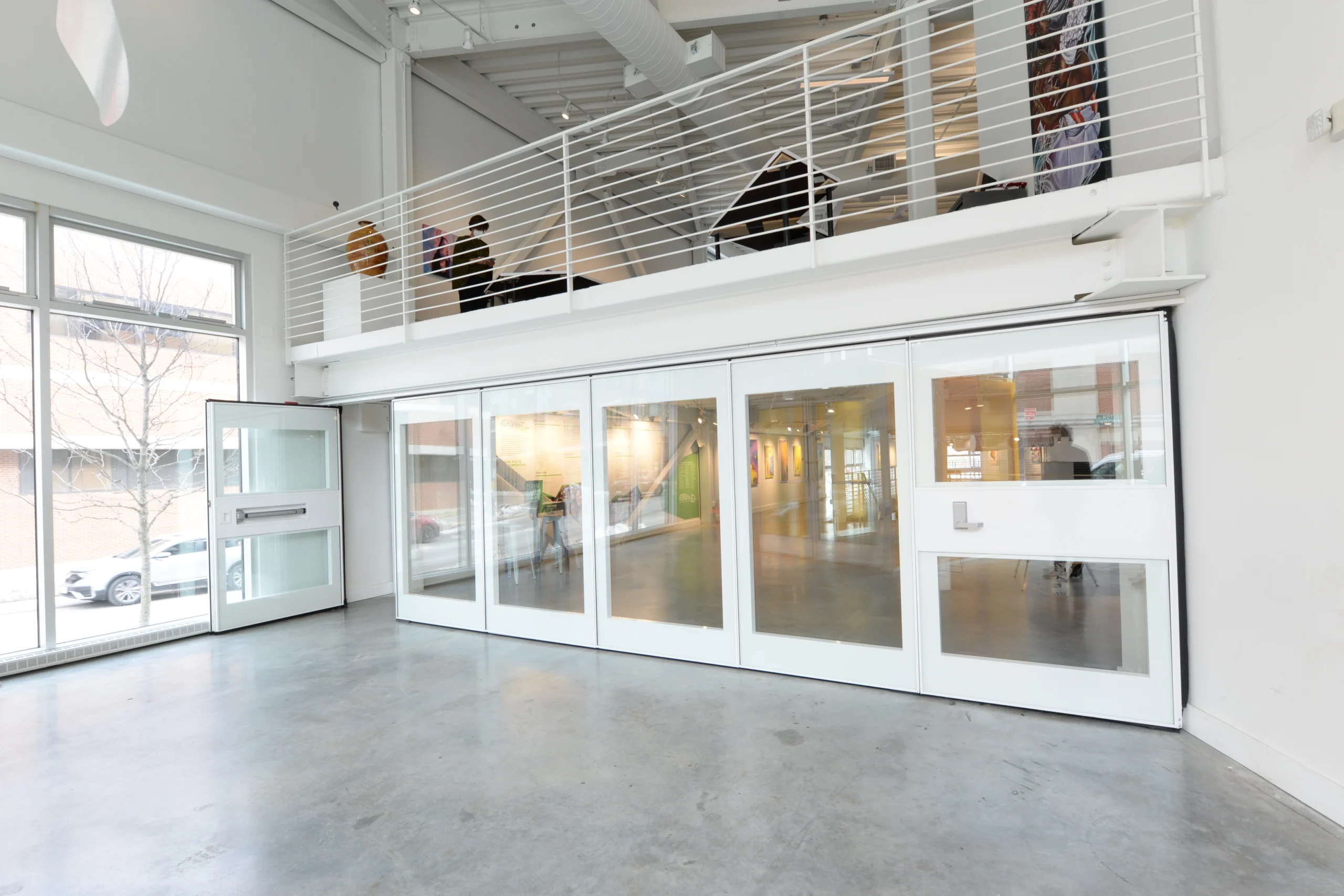 Moderco glass operable partition