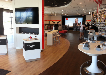 FreeAxez access floor in a retail space